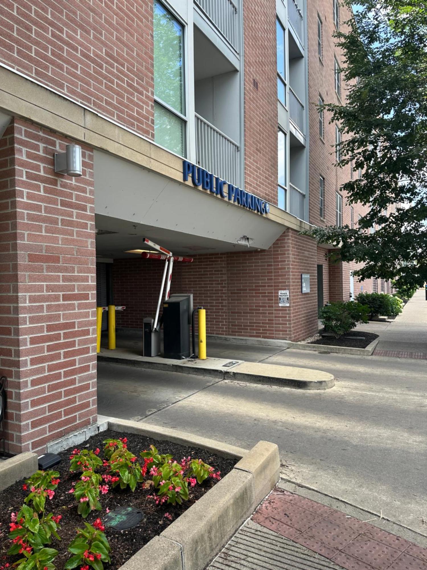 Downtown Luxury Apartment With Private Indoor Parking Indianapolis Exterior photo